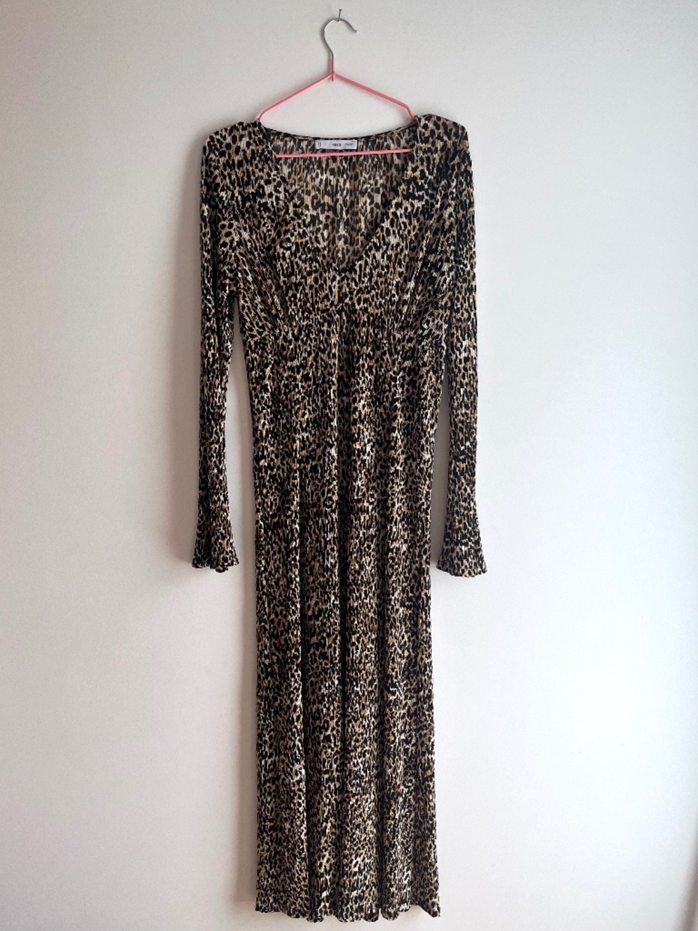 Slinky leopard plissé maxi dress - Size M